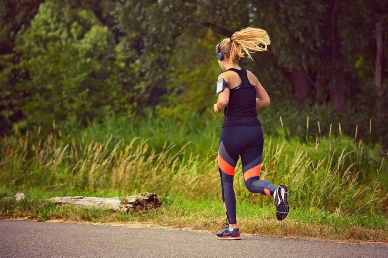 VO2 max : An overview, its importance, training routines and calculator